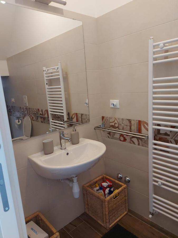 Il Caddi - Caratteristico Monolocale In Pieno Centro Storico Apartment L'Aquila Luaran gambar